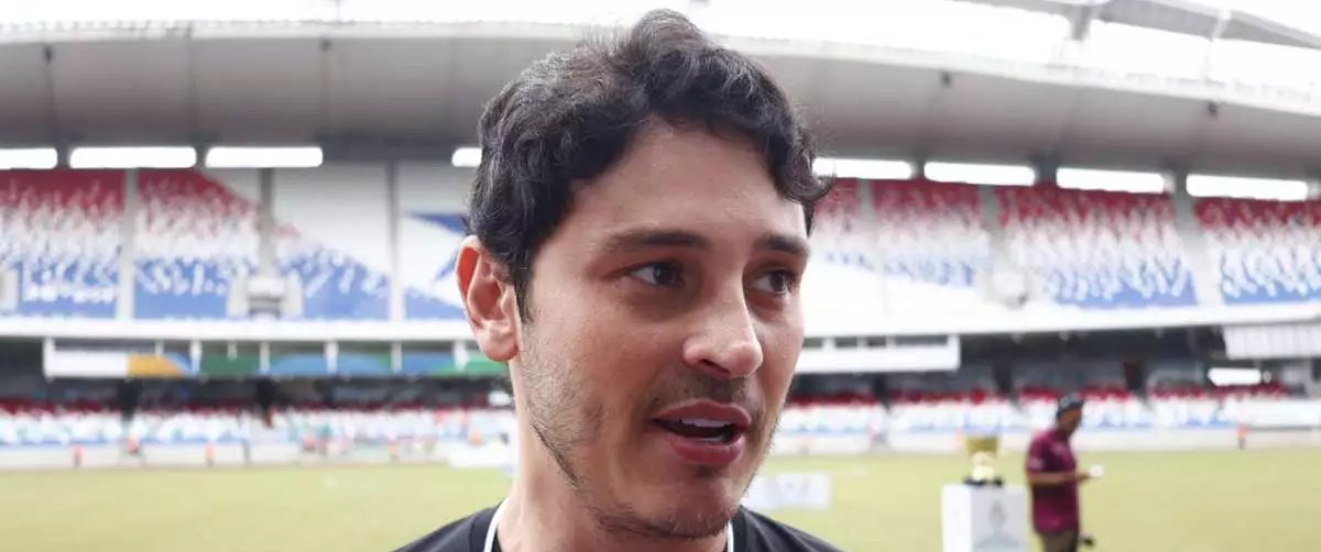 Paysandu desativa comentários após renúncia de Roger Aguilera; torcida celebra nas redes - Imagem do artigo