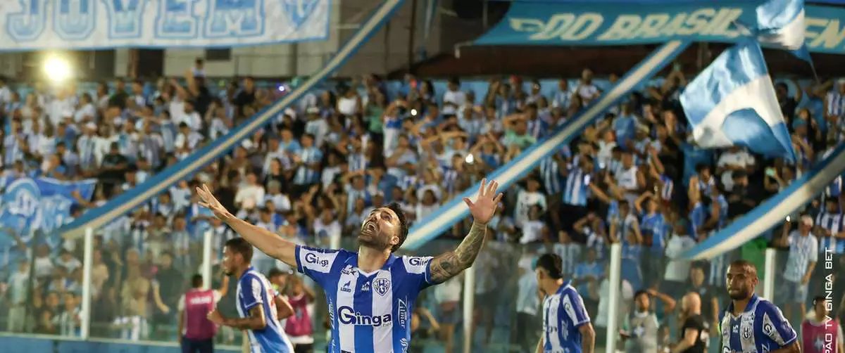 Paysandu enfrenta Castanhal na semifinal do Parazão após goleada expressiva